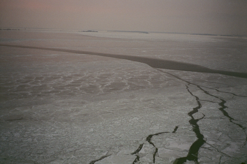 View across sea ice, travelling from near Helsinki, Finland on evening of Thursday 19 February 2026. (Photo Ref: 235.457.5348/020)